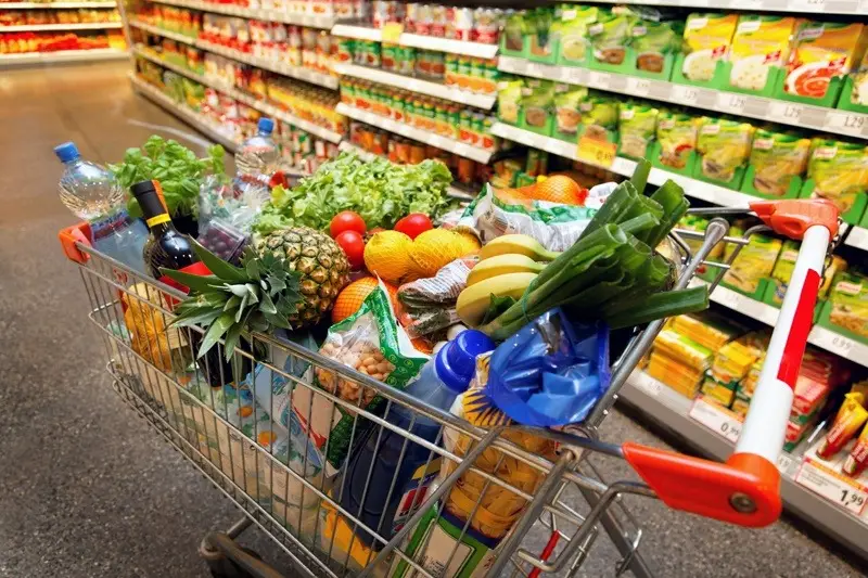 Supermercado y carrito de compras